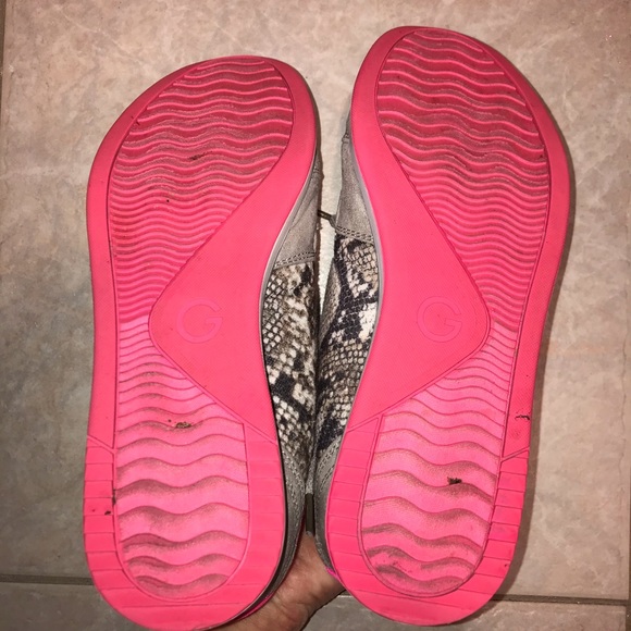 G by Guess pink & grey snakeskin sneakers - Picture 4 of 6